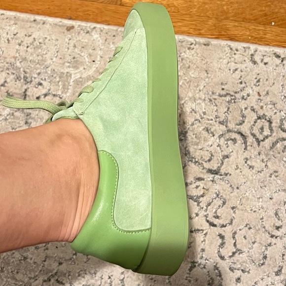 Vince shoes. - Picture 3 of 3